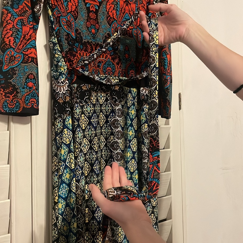 Patterned Tua Maxi Dress - Picture 8 of 8